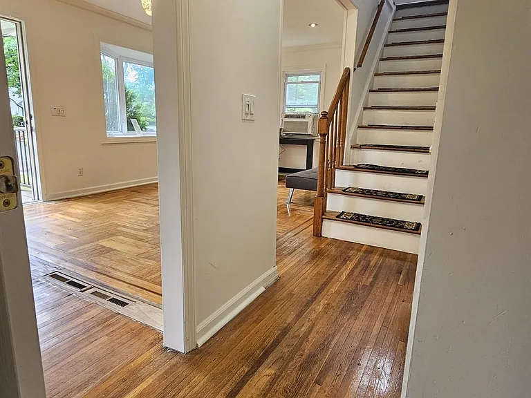 895 Madison Ave — Photo 10