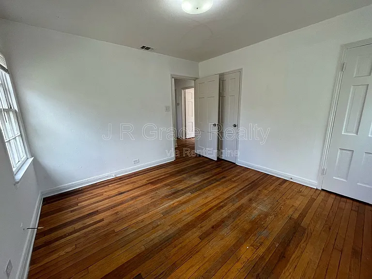 2805 Mitchell Ave — Photo 13