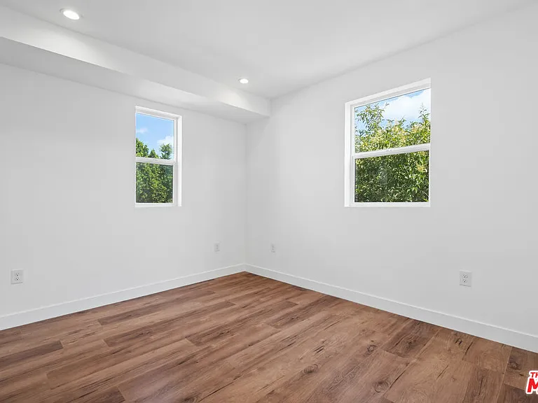 6334 1/2 Beck Ave — Photo 7