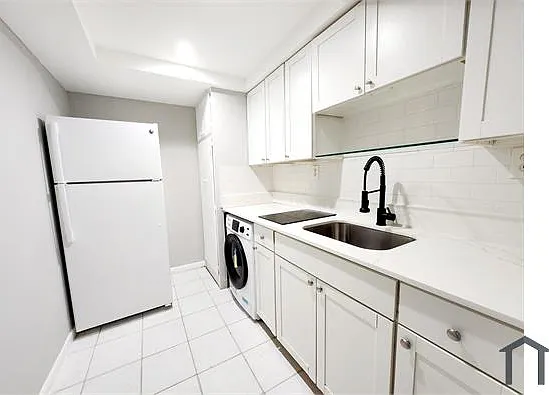 335 SW 20th St #3 — Photo 6