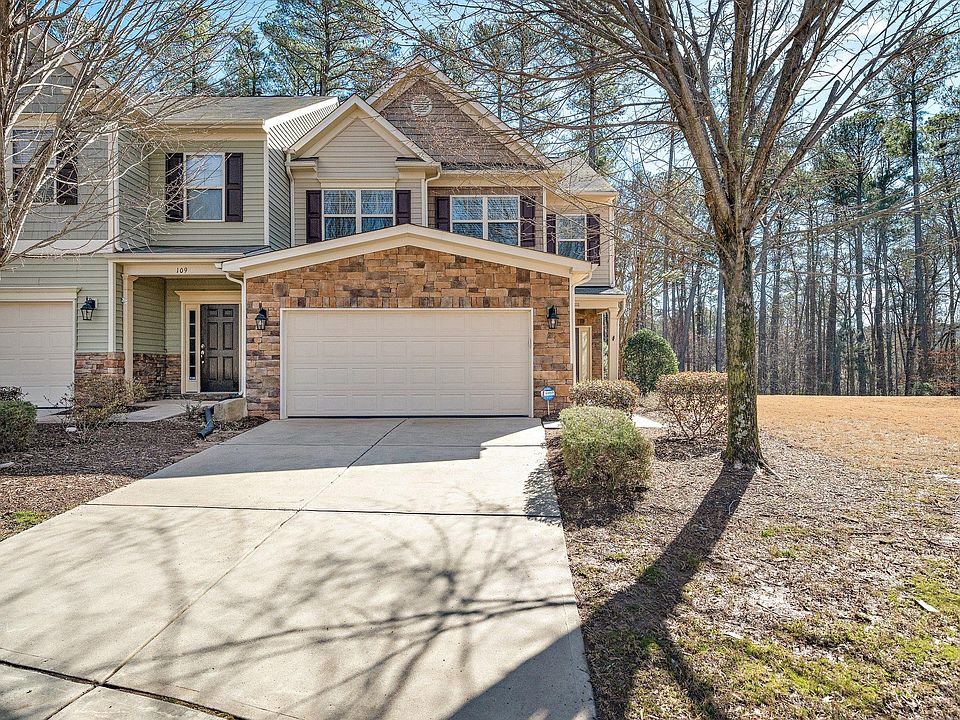Front - 2 car garage Entrance on right side
