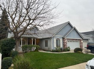 204 W Powers Ave, Clovis, CA 93619