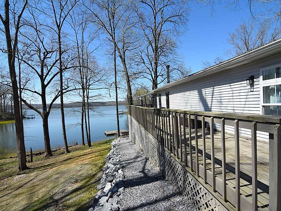 5th image of 555 Randy Dr