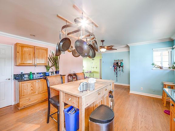 5th image of 2251 Markham Ave