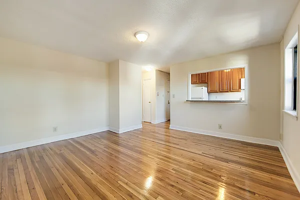 Rented by Revona Properties | media 2
