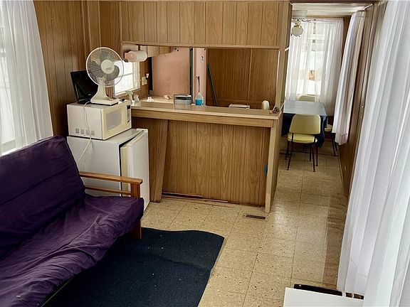 3rd image of 8208 Walnut Rd