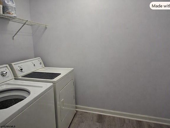 4th image of 103 Mountain Golf Dr