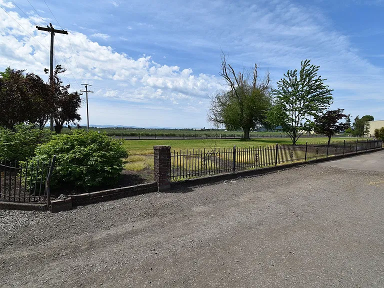 35725 Engle Rd SE — Photo 12