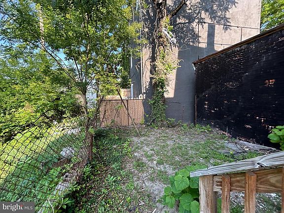 4th image of 1230 N Caroline St