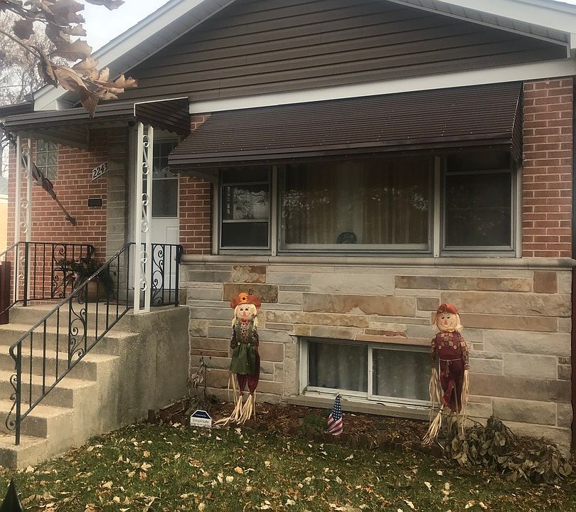 1st image of 2243 N Nagle Ave