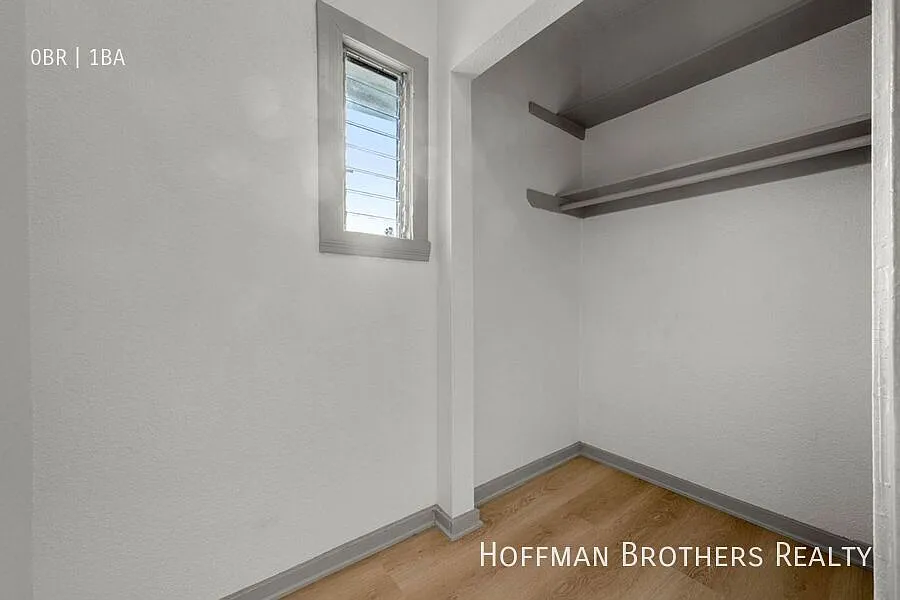 123 S Westmoreland Ave — Photo 2