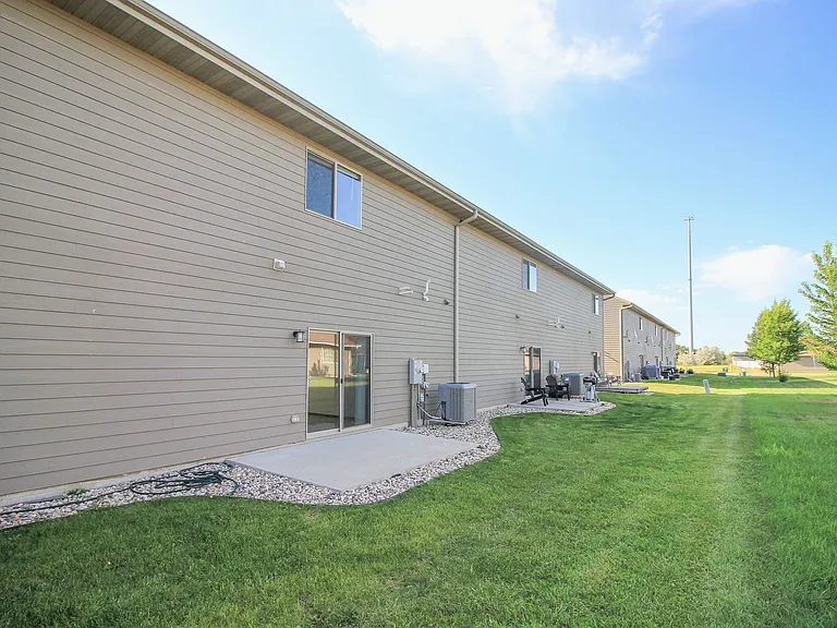 Tanner Court Estates -3 bed units townhouses in Tea, SD! — Photo 77