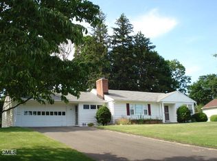 18 Blue Mountain Rd, Norwalk, CT 06851