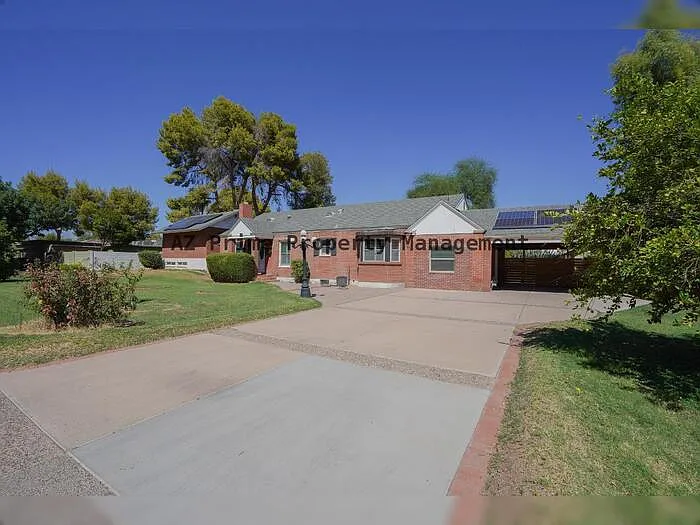 3 bed, 2.0 bath, 2038 sqft, $3,495 — Photo 3