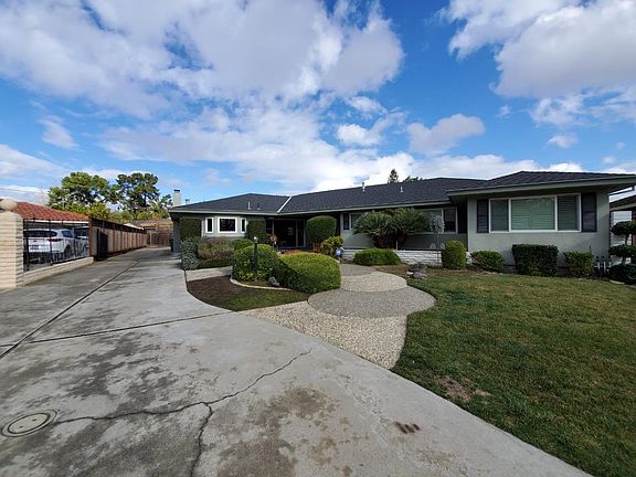 3rd image of 1742 Nomark Ct