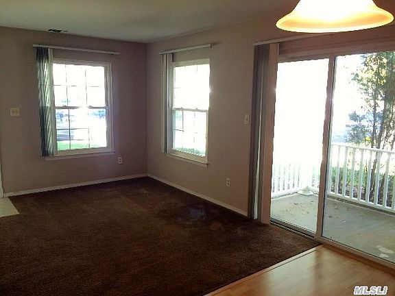 3rd image of 325 Artist Lake Dr