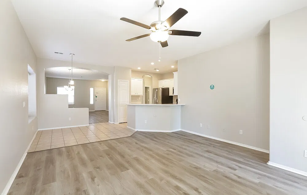 4 bed, 2.0 bath, 1669 sqft, $2,115 — Photo 4