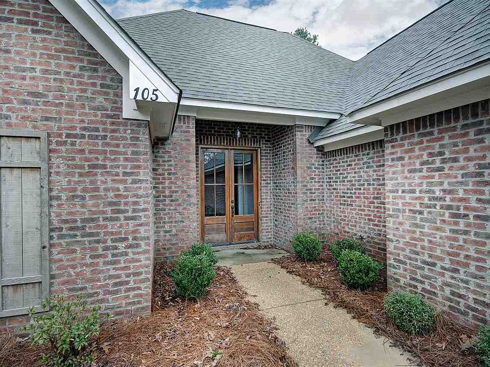 1st image of 105 Woodbine Ct