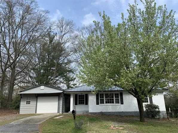 681 Toliver St, Kennesaw, GA 30060