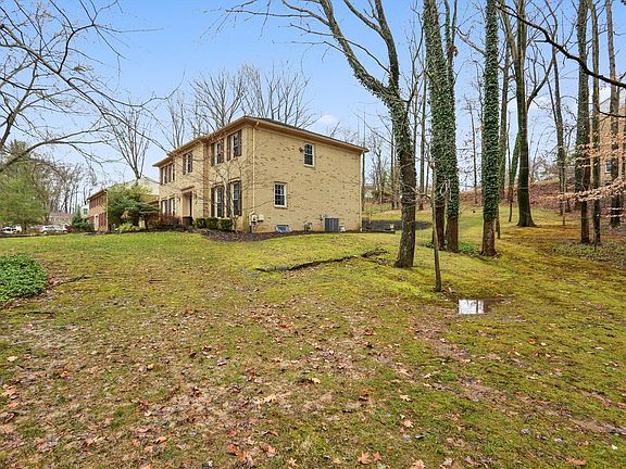 5th image of 11309 Willowbrook Dr