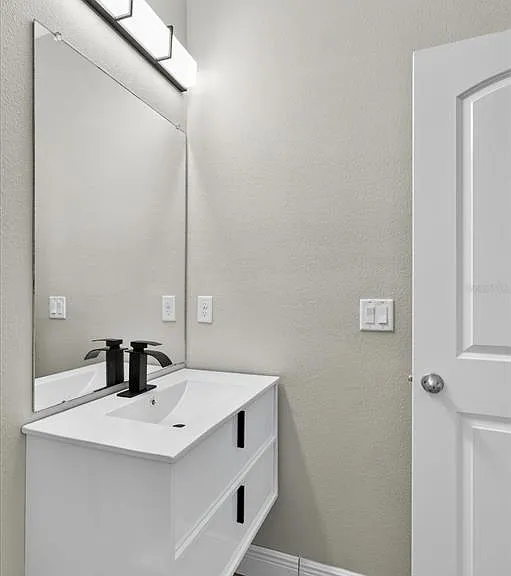 1389 Heritage Landings Dr — Photo 68