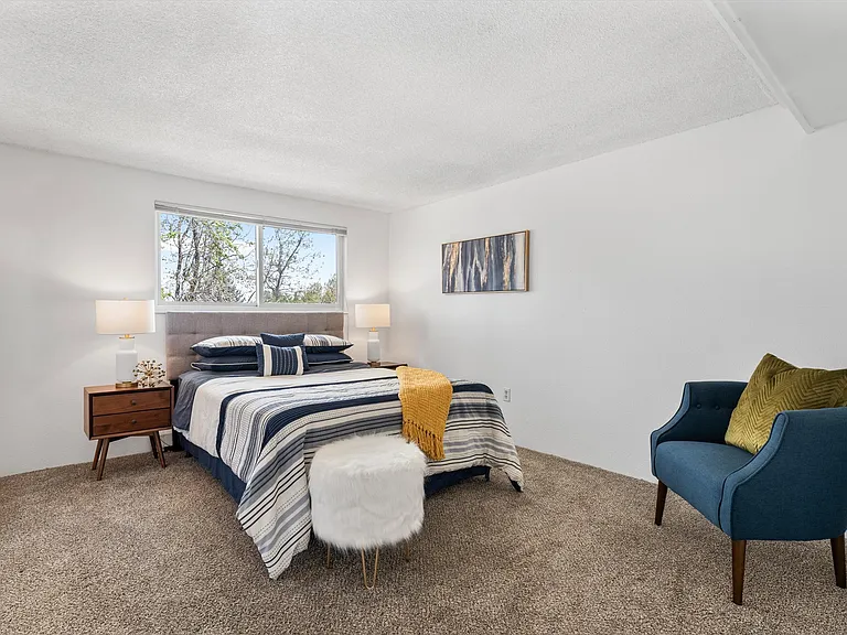 Mohawk Green Apartments — Photo 12