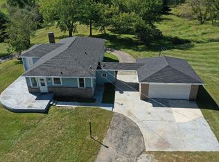 3925 18th St, Menominee, MI 49858