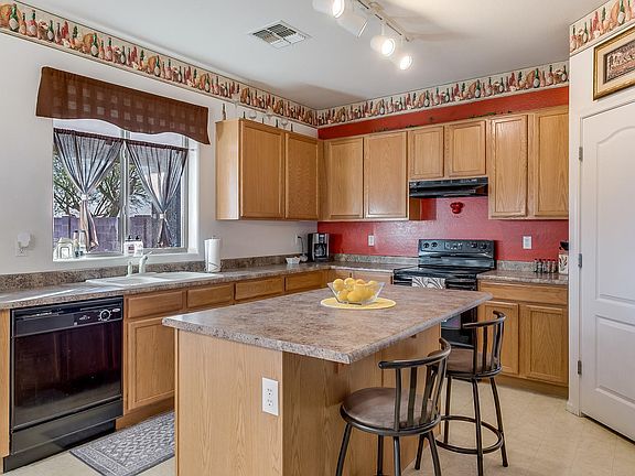 05_12209_W_Riverside_Ave__005_mls