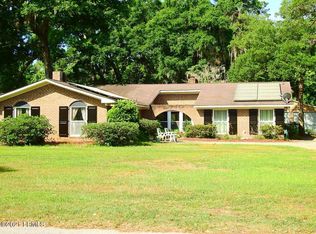 107 Stuart Town Rd, Beaufort, SC 29902