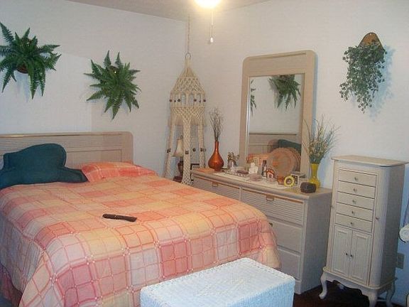 5th image of 109 Forest Ave