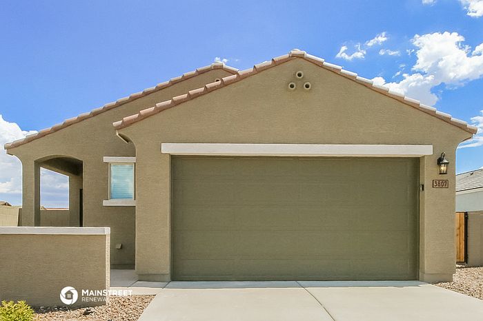 1st image of 3807 E Sandoval Dr