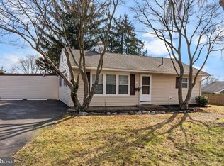 945 Willopenn Dr, Southampton, PA 18966