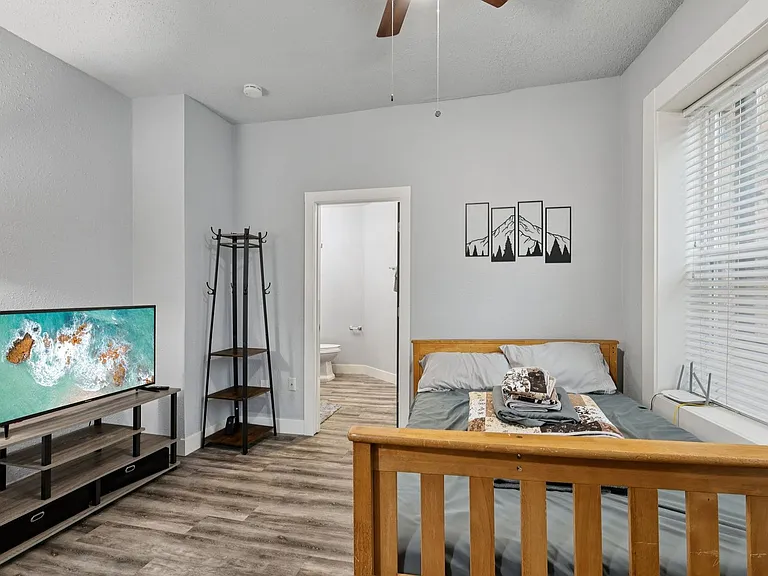 CENTER VIEW APARTMENTS- LIVE YOUR BEST LIFE HERE! — Photo 46