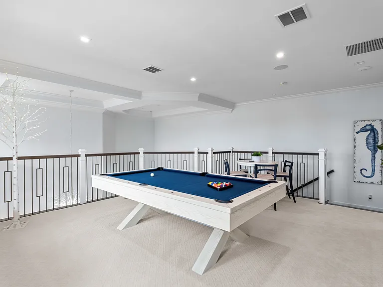 8955 Redonda Dr — Photo 34