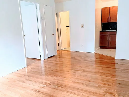 Rented by Voro, LLC | media 20