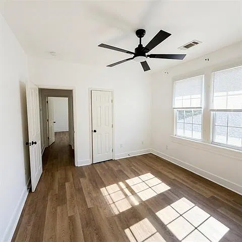 2 bed, 1.0 bath, 910 sqft, $1,500 — Photo 2