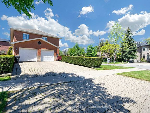 4th image of 543 Queens Dr
