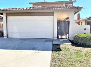 663 W Home St, Rialto, CA 92376