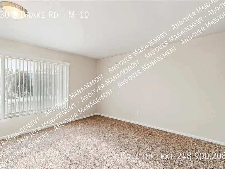 330 S Drake Rd #M-10 — Photo 46