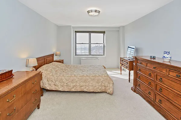 Sold by Madeleine Realty Ltd. | media 46