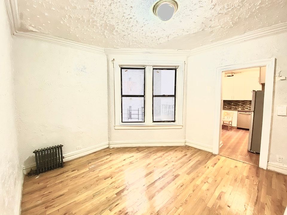1st image of 686 Academy St #39