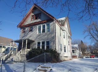 3340 North 11th STREET, Milwaukee, WI 53206