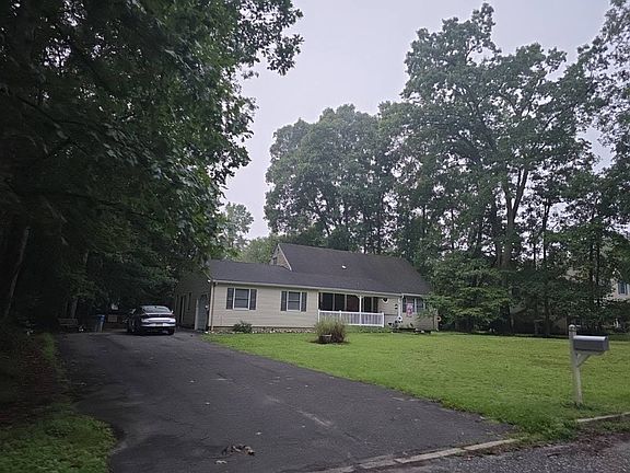 3rd image of 42 Wheatsheaf Rd