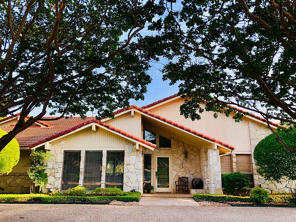 1st image of 3009 Creekview Dr