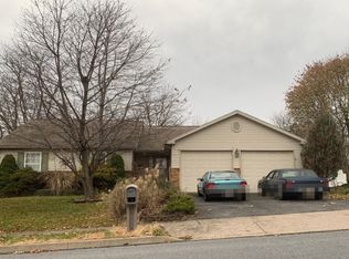 3395 Oak St, Whitehall, PA 18052