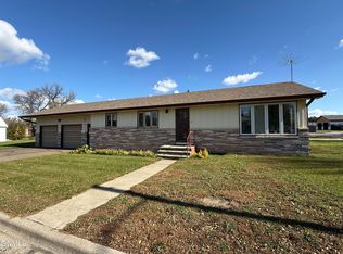 107 Avenue S #D, Strasburg, ND 58573