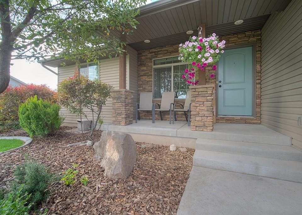 1st image of 3578 E Hyrum Dr