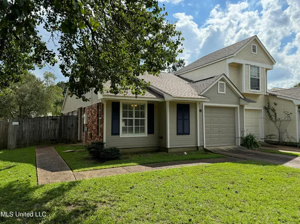 104 Glen Hollow Dr, Clinton, MS 39056