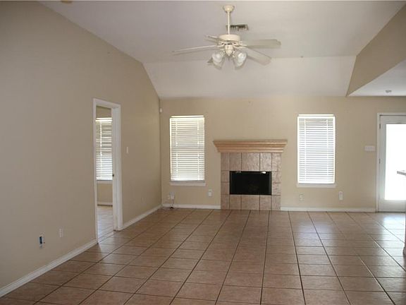 2nd image of 5713 Palo Verde St