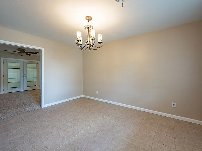 5405 Westgate Dr — Photo 8